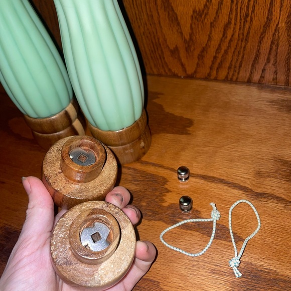 Pioneer Woman Grinder Jadeite Green Glass (SELLING INDIVIDUALLY) - Picture 3 of 9